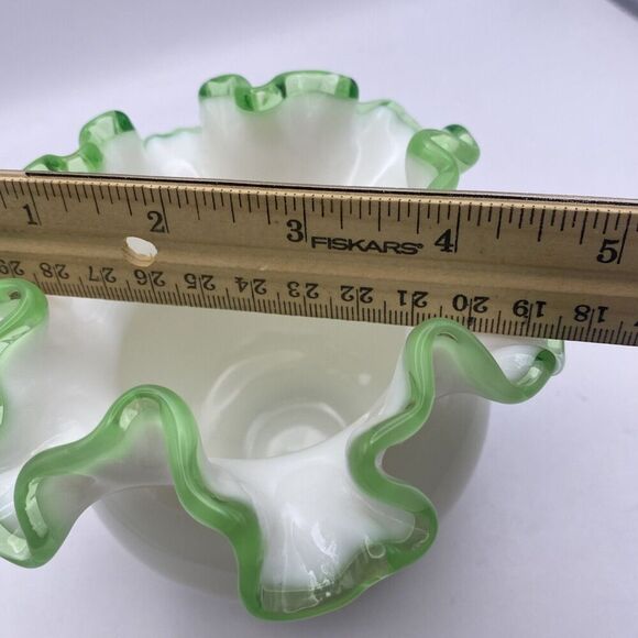 Vintage Fenton White Milk PetticoatGlass Green Ruffled Edge - Picture 8 of 9